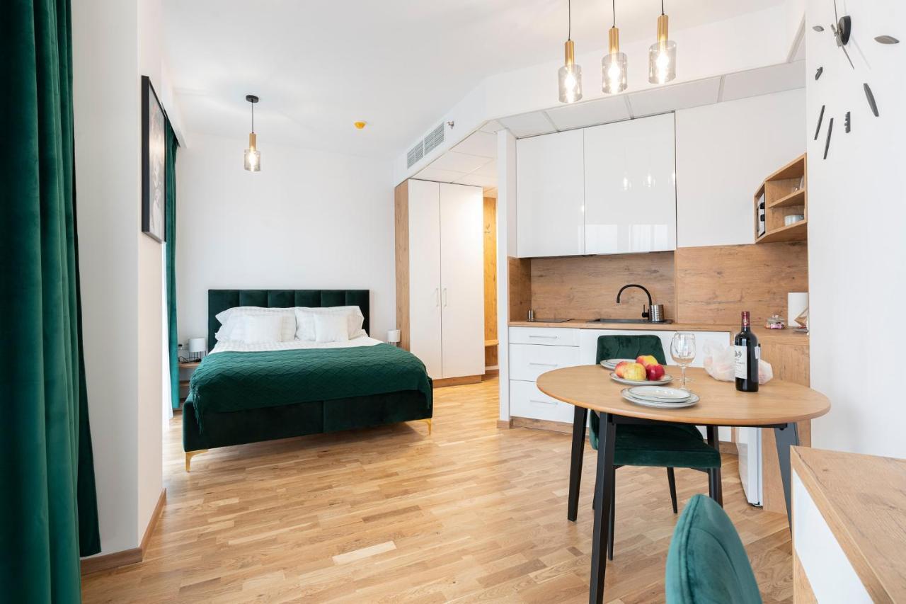 Apartamenty Wola Tower Warsaw Ngoại thất bức ảnh