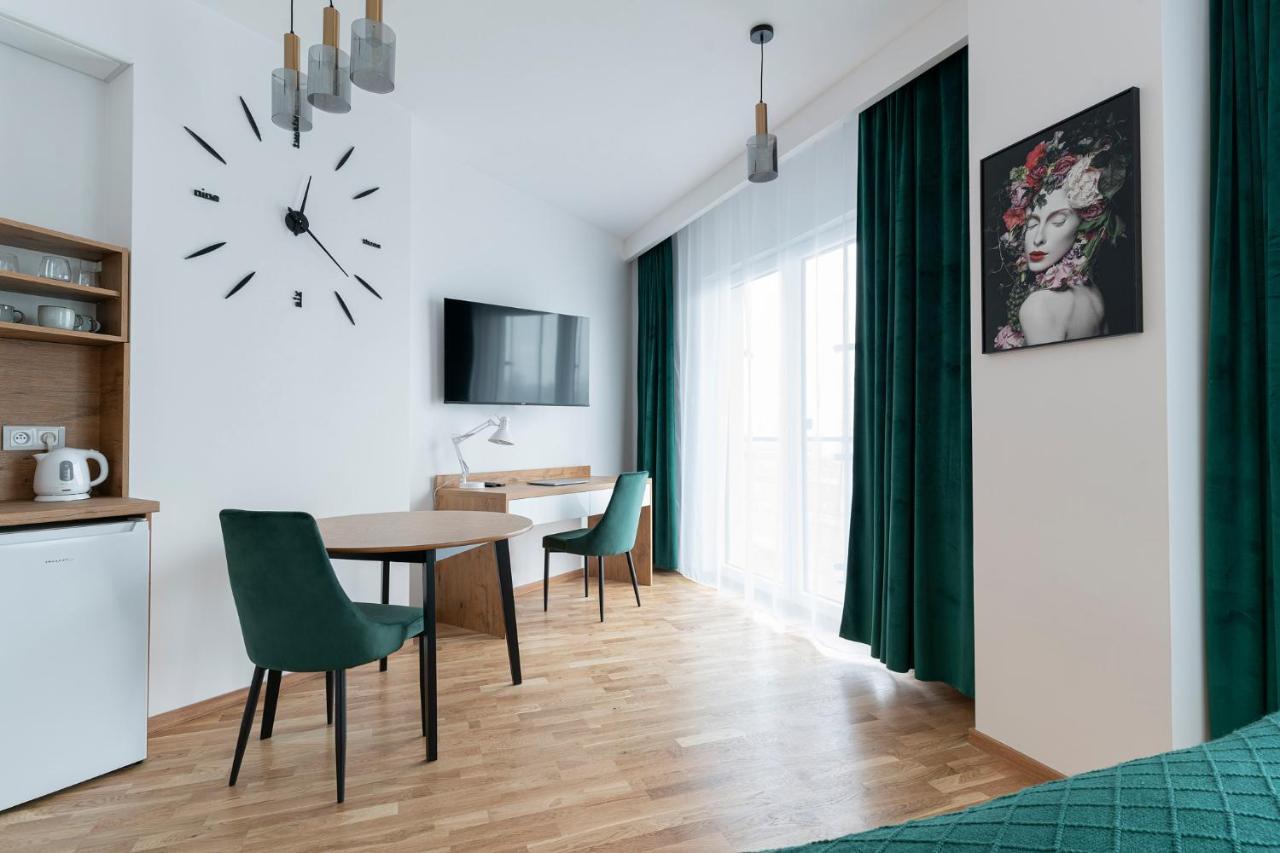 Apartamenty Wola Tower Warsaw Ngoại thất bức ảnh