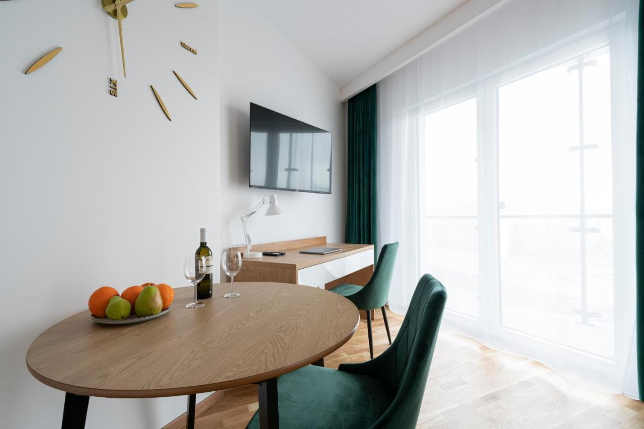 Apartamenty Wola Tower Warsaw Ngoại thất bức ảnh