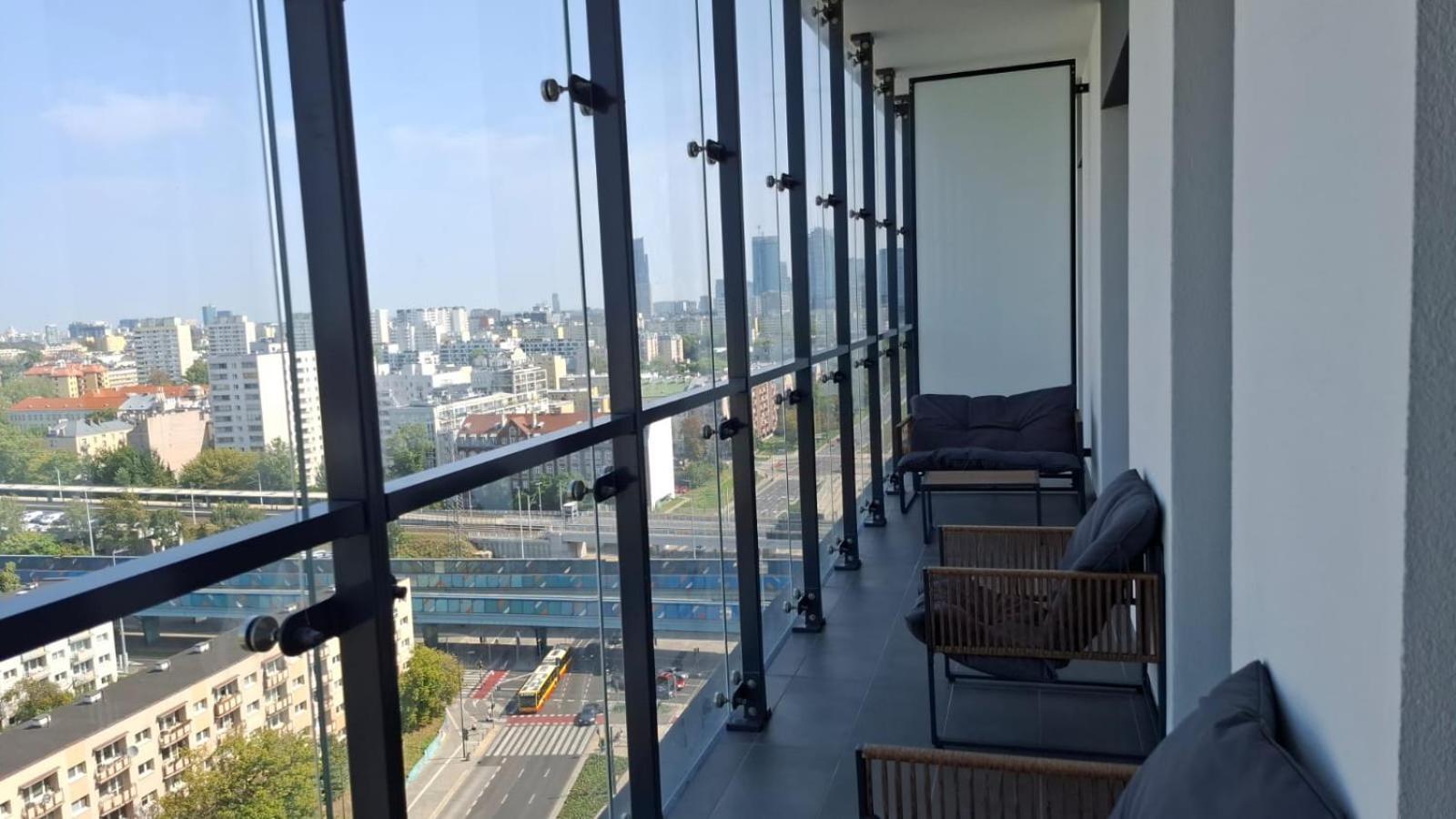 Apartamenty Wola Tower Warsaw Ngoại thất bức ảnh