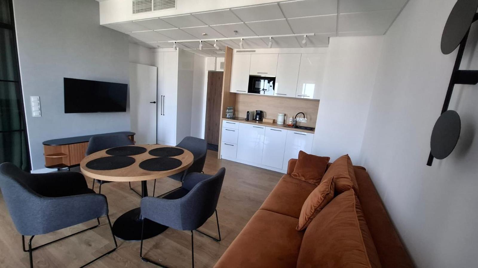 Apartamenty Wola Tower Warsaw Ngoại thất bức ảnh