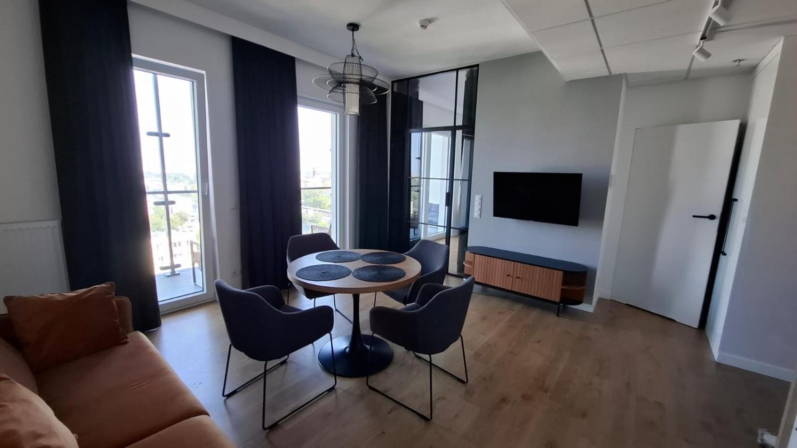 Apartamenty Wola Tower Warsaw Ngoại thất bức ảnh